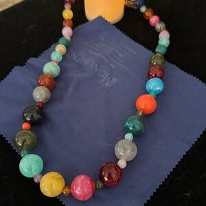 NEW PLUNDER Long, multi-colored beaded necklace